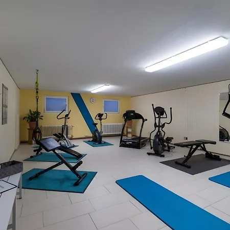 Апартаменты Fewo Bergblick, Sauna, Parkplatz